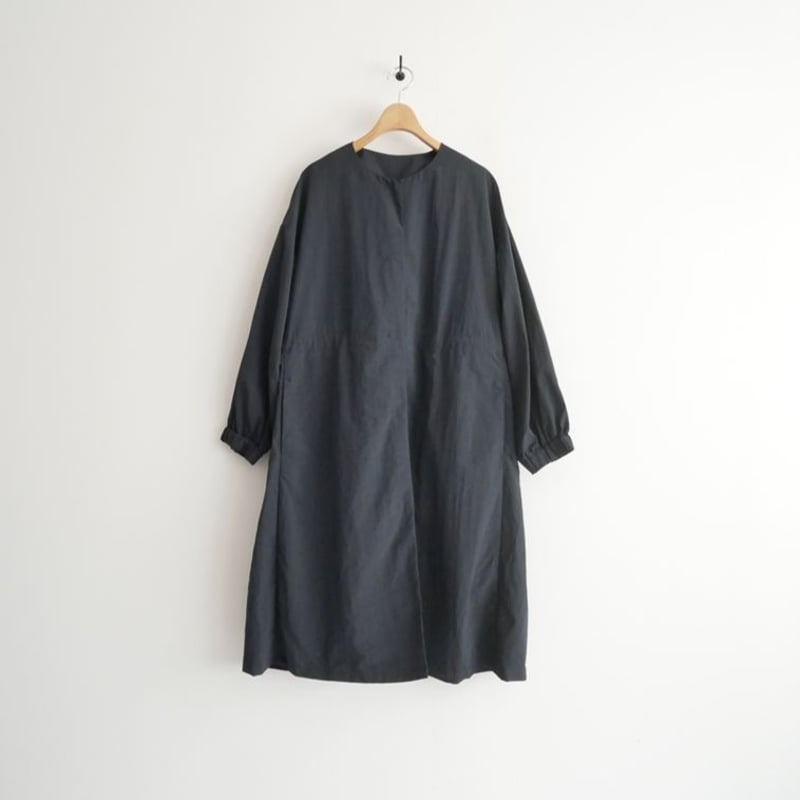 継続販売・人気完売品 / 未使用 / BEARDSLEY バルーン袖フレアーコート