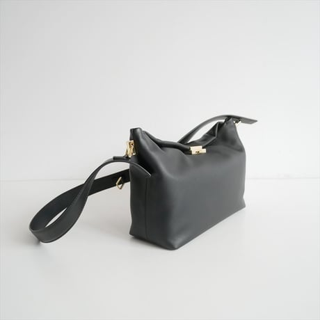 人気完売品 / DEUXIEME CLASSE購入品 / PUNTI. / GRAFT BOX SHLD / 25092510002230 / 2603-0888