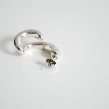 継続販売品 / 1er Arrondissement同型お取扱い / PHILIPPE AUDIBERT "Paige”ピアス（L） B1053BAC377 / 2604-0804