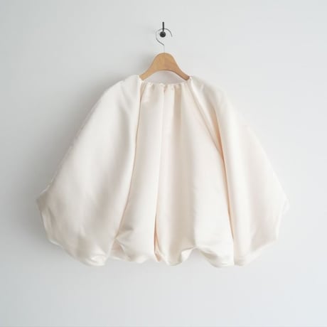 2024・人気完売品 / Heve / クラウドブルゾン / HE05-0011-4S / 2410-1192