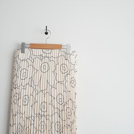 2025 / 未使用 / marimekko / Piiru Piirto Unikko スカート / 52254194446 / 2601-0669