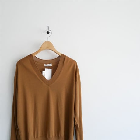 〇2024AW / 未使用 / IENA / 18GプレーンVネックプルオーバー / 24080900369030 / 2504-1131