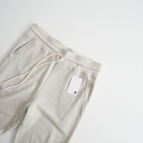 継続販売品 / 未使用 / -M- [medium] / スーパーウールパンツ phoebe / m-026 / 2502-0746