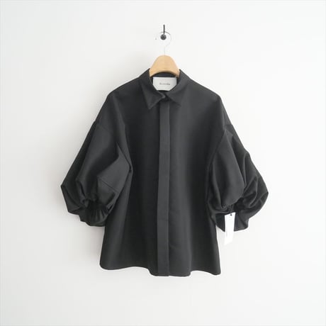 2025・人気完売品 / 未使用 / St.cecilia / ブロウシャツ / STA25S01001 / 2509-2054