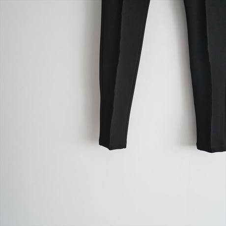 2023 / 未使用 / Max Mara / TORINO ナイロンツイル ストレッチスキニーパンツ / 2317860533 / 2502-0300