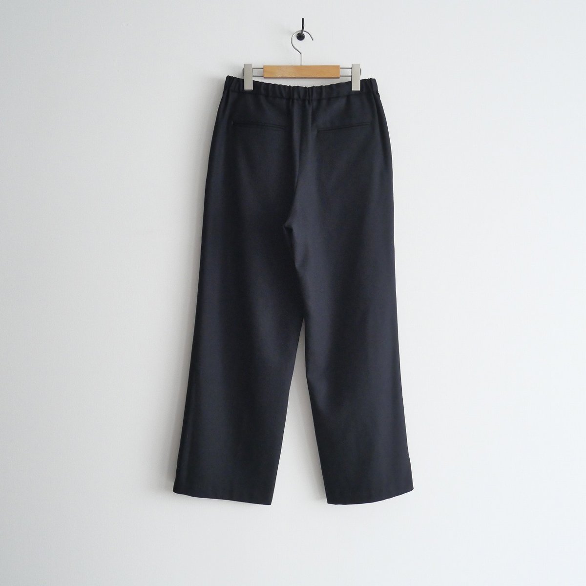 heve メレンゲイージーパンツ　36 新品 heve メレンゲイージーパンツ 36 潔く
