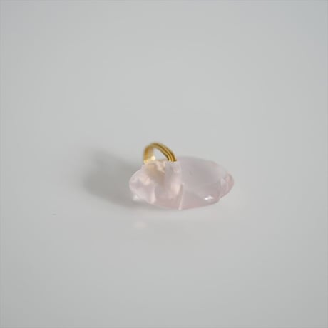 継続販売品 / MHT Marie-Helene de Taillac / ローズクォーツ「ストーン・ヘブン」ペンダント / 2502-2018