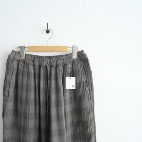 2023SS / ARMEN / DOUBLE GAUZE OVER DYED CHECK GATHERED EASY PANTS / INAM2251DGD / 2311-0694