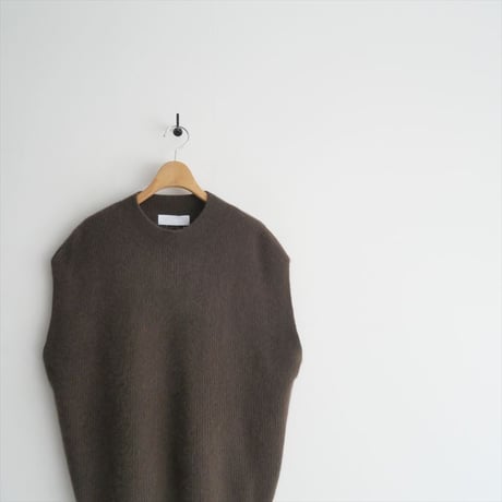 2023AW / 未使用 / AP STUDIO / crew neck fur vest  / 23080586605030 / 2410-0953