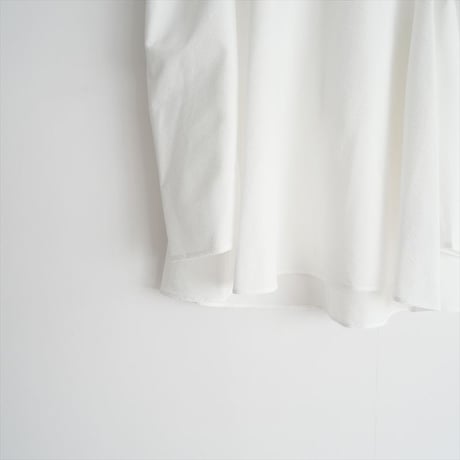 2023SS・人気完売品 / BLUELEA / Puff sleeve blouse / 232020 / 2412-0858