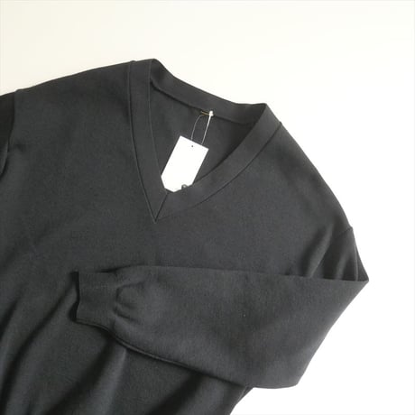 2021AW / 未使用 / DEUXIEME CLASSE / Heartrich Vネックプルオーバー / 21080500404030 / 2402-0667
