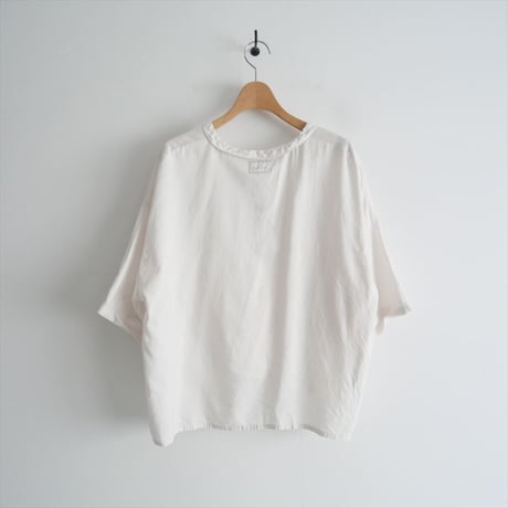 2022 / humoresque / ripple blouse / IS2203b / 2311-2052