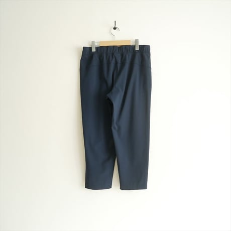 未使用 / lululemon / Luxtremeスリムフィット プルオン ミッドライズ クロップドパンツ / 2511-0271