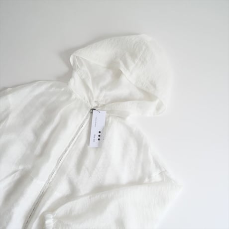継続販売品・人気完売色 / 未使用 / three dots / シャイニーシャツ ジップアップフーディ / NE7002Y / 2506-0580