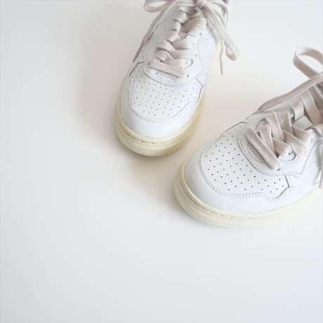 継続販売品 / AUTRY / MEDALIST LOW　スニーカー / 2504-0031