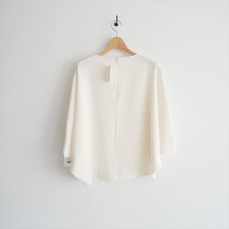 継続販売品 / 未使用 / SOEJU ライトクロスコクーンシルエットブラウス S-01-SB-049 / 2604-0116