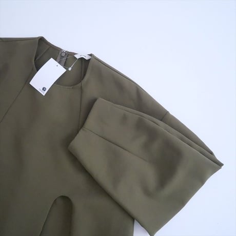 2021AW / CLANE / ARCH CUT DOUBLE CLOTH TOPS / 11105-2052 / 2408-0182