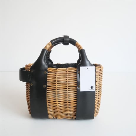 継続販売品 / ebagos / オイルショルダーミニ 紅籐 BLACK / 2411-1717