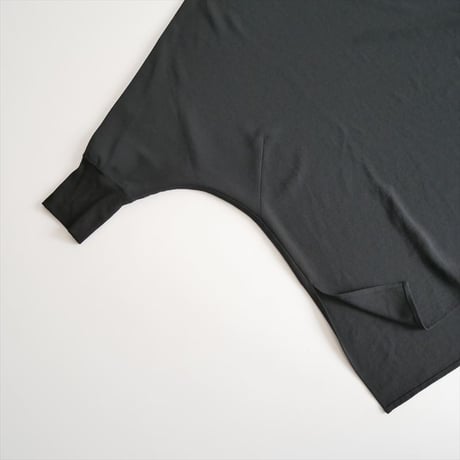 継続販売・人気完売品 / 未使用 / COLLAGE GALLARDAGALANTE ジャージ袖リブTブラウス CLZ1031104A0001 / 2604-1522