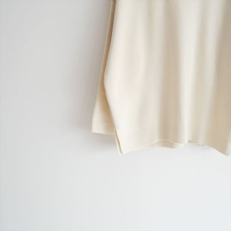 未使用 / DEUXIEME CLASSE / COMFY Vネックプルオーバー / 2511-1084