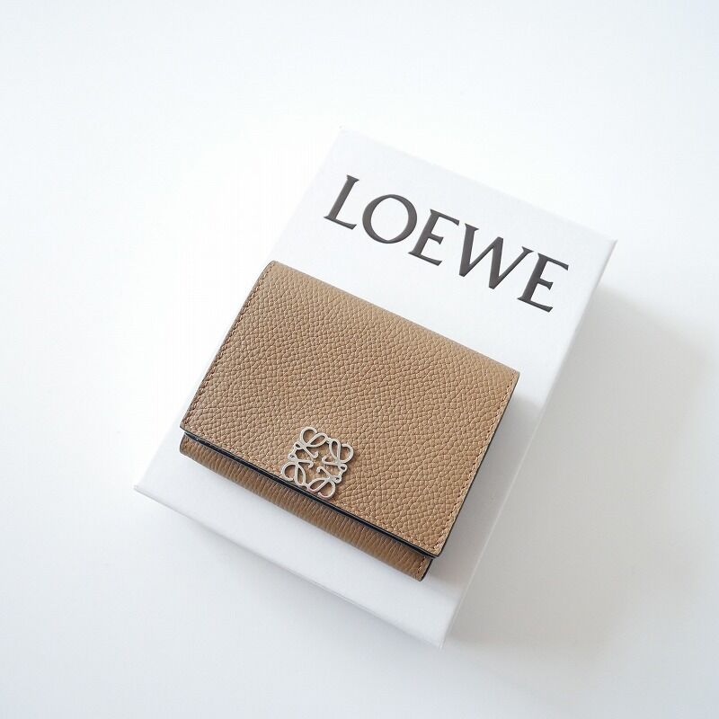 土日も発送可！【10回使用】LOEWE アナグラムトリフォルド8cc 