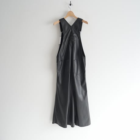 2022SS / L'Appartement / Artificial Leather Overall Skirt / 22040560300410 / 2402-0082