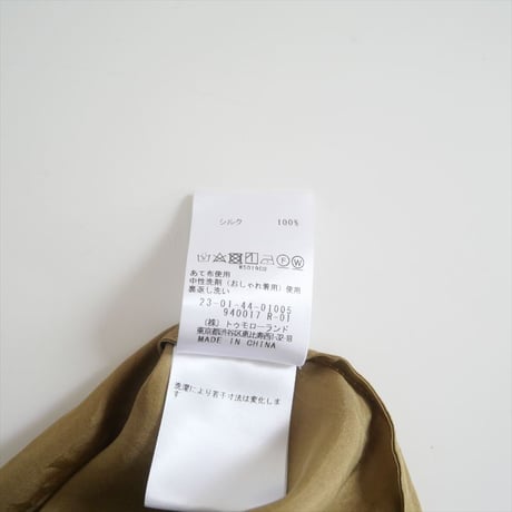 2024・人気完売品 / GALERIE VIE / シルクハブタエ ノースリーブ ブザムシャツ / 23014401005 / 2506-0053