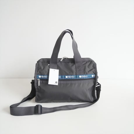 2024・人気完売品 / LeSportsac×familiar / DELUXE SM WEEKENDERファミリアサンダー / 4317 / 2504-0492