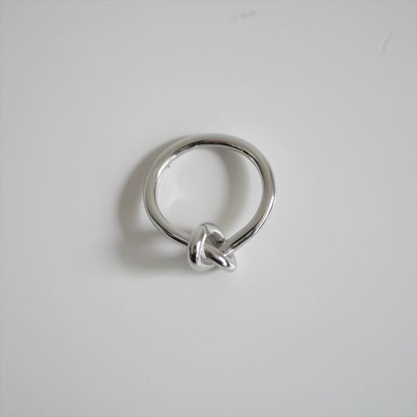 継続販売品 / CELINE / ノット リング / ロジウムフィニッシュ ブラス / 2505-1045
