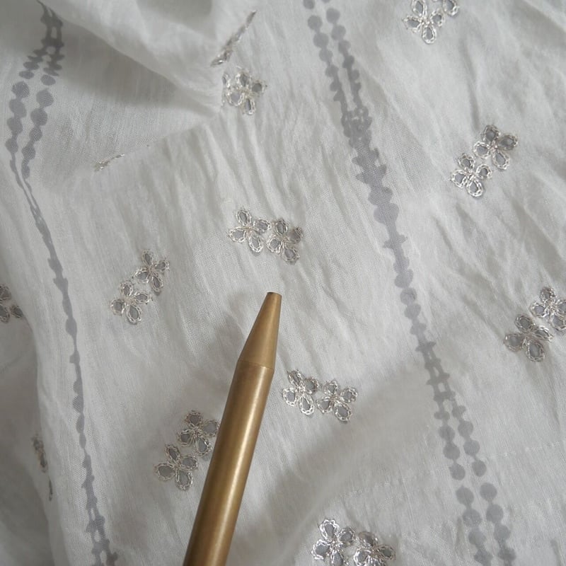 2023 / BUNON / Embroidery Wide Blouse / BN2318 