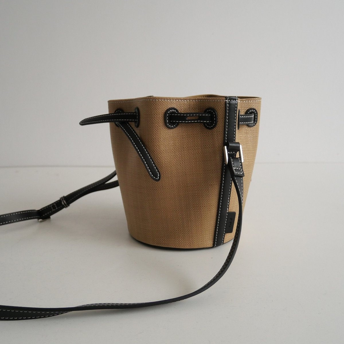 極美品✨VASIC トゥモローランド別注クラブミニラフィア本革2023SS