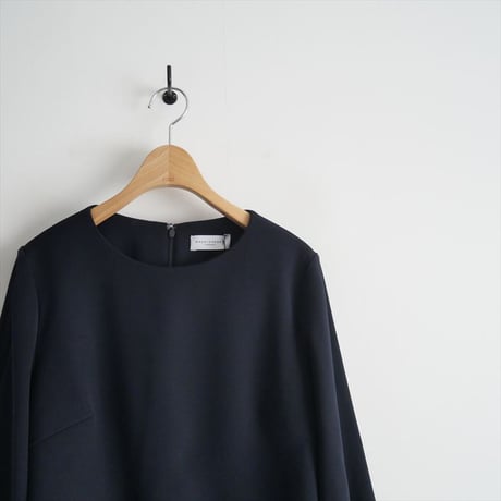 継続販売品 / 未使用 / MACKINTOSH LONDON / ポリエステルバックサテンプルオーバーブラウス / G5M12304 / 2403-1061