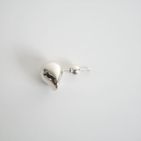 継続販売品 / SIRISIRI / The Day of the Wind Earrings KAGE / WI302 / 2412-0895