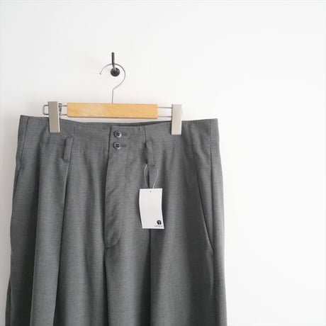 2023SS / journal standard luxe / SUNDAY ハンサム タックパンツ / 23030440036020 / 2405-0053