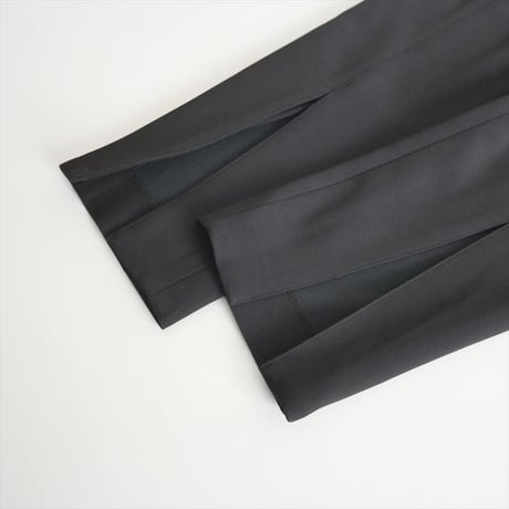 継続販売品 / 未使用 / LE PHIL / 2WAYツイルフロントスリットパンツ / 534-2930500 / 2503-0883