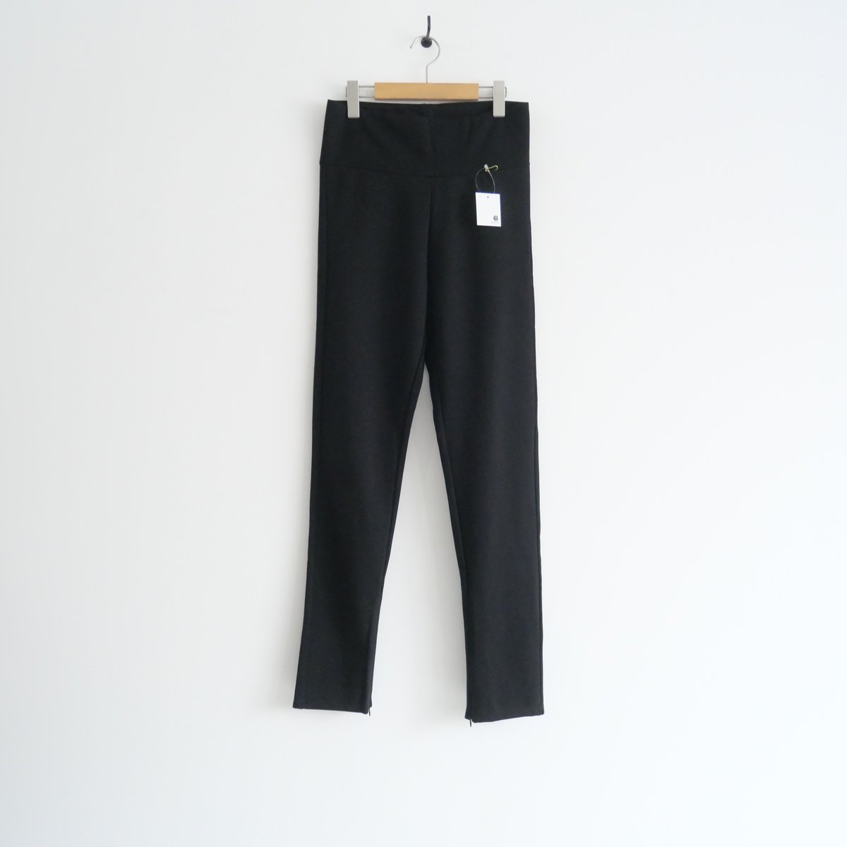 新品未使用 Zip レギンス パンツ 38