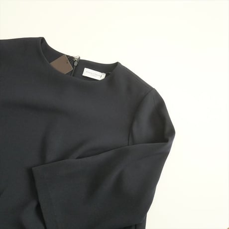 継続販売品 / 未使用 / MACKINTOSH LONDON / ポリエステルバックサテンプルオーバーブラウス / G5M12304 / 2403-1061