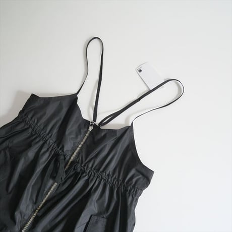 2024SS・人気完売品 / ADAM ET ROPE / 【UVカット】シャイニータフタ撥水ロンパース / GAY04050 / 2505-0593