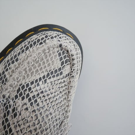 2023SS / Dr.Martens / ADRIAN SNAFFLE ローファー / 30616296 / 2504-2056