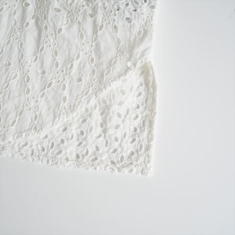 2023SS / FRAMeWORK / カットワーク刺繍半袖シャツ / 23050220907020 / 2402-0544