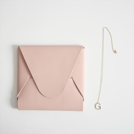 継続販売品 / GABRIELA ARTIGAS / ALPHABET WITH WHITE PAVE DIAMONDS NECKLACE / 2407-0075