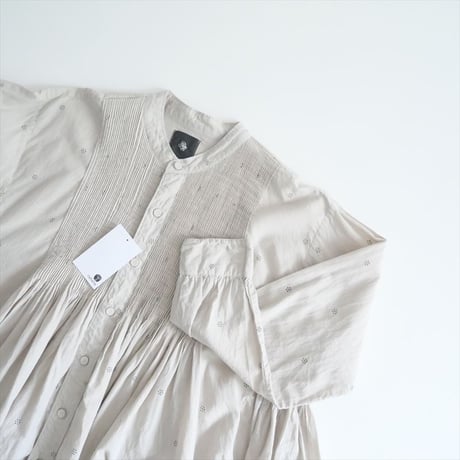 2024AW / maison de soil / COTTON DOT FLOWER PRINT PINTUCK ブラウス / INMDS24711D / 2506-0434
