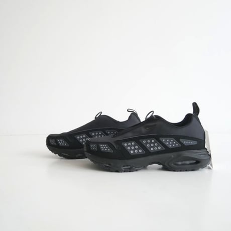 〇継続販売品 / NIKE / WMNS AIR MAX SNDR  / FZ2068-001 / 2510-0999
