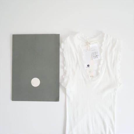 2024・人気完売品 / 未使用 / IENA LA BOUCLE購入品 / SEAMLESS BASIC. / Flounce タンクトップ / 2410-0056