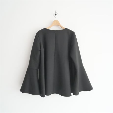2025・人気完売品 / CELERI / Deuxieme Classe / BELL SLEEVE プルオーバー / 25051500302010 / 2505-0546