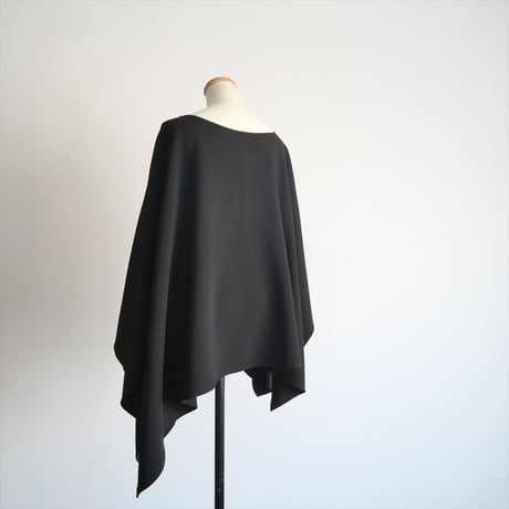 2024SS・人気完売品 / DEUXIEME CLASSE / トリアセジョーゼット スクエアポンチョ / 24051500405010 / 2410-1153