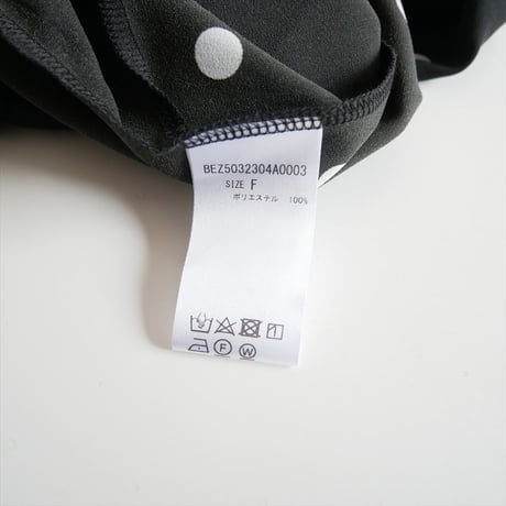 継続販売型 / BEARDSLEY 後ろドレープTブラウス BEZ5032304A0003 / 2604-0264