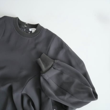 2023・人気完売品 / 未使用 / ENFOLD / CURVE-DRAPE PULLOVER / 300GS230-0980 / 2411-1433