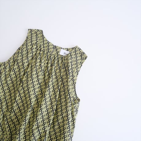 2024SS / JOURNAL STANDARD同型お取扱い / SARA MALLIKA / GEOMETRIC PATTERN GATHER TOP / 2409-0329