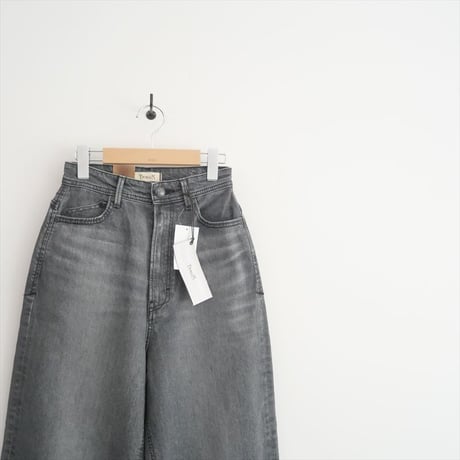 〇2024SS・人気完売品 / 未使用 / YANUK / JOAN Loose Straight デニムパンツ / 57141229 / 2507-0887